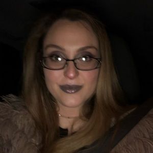 Meet your Posher, Janis